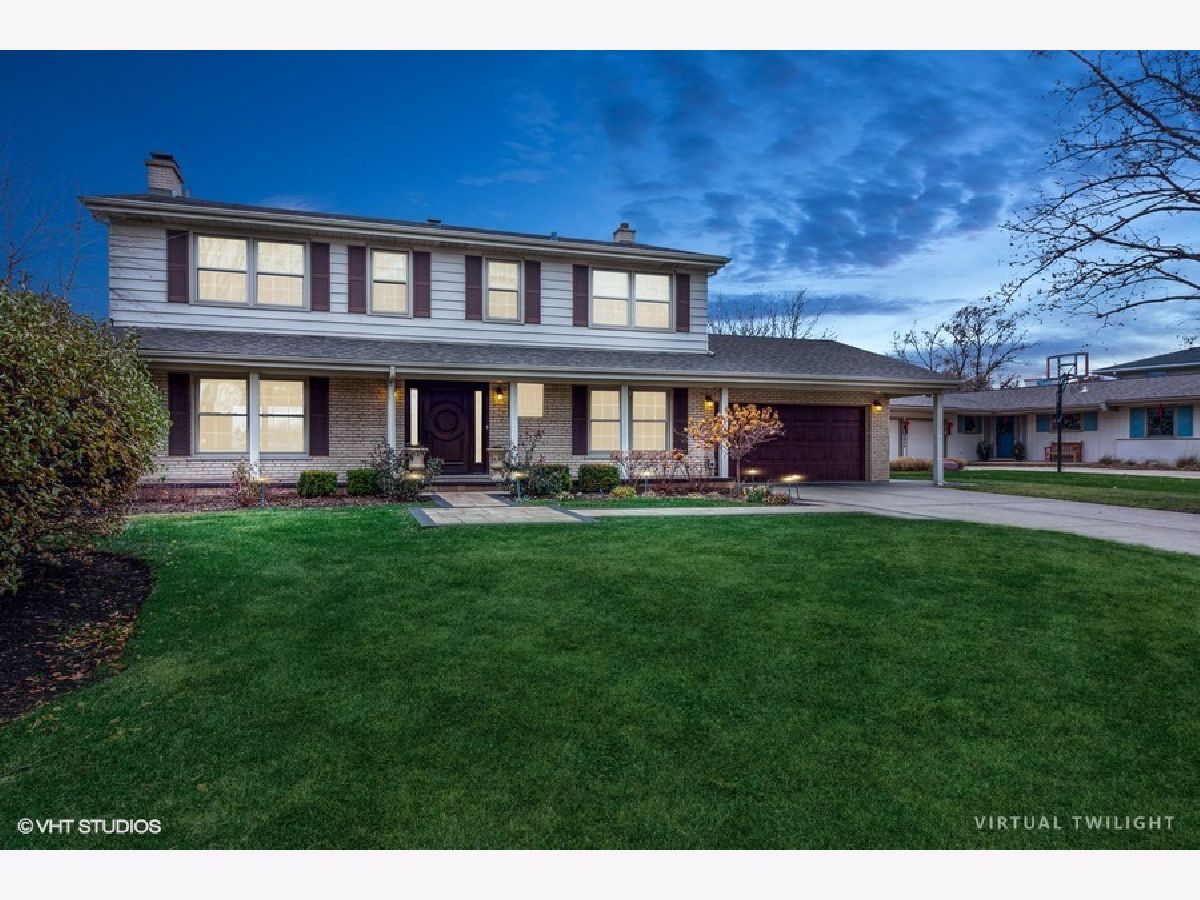 Homes Sold Lake Briarwood Arlington Heights Illinois, 2826 Briarwood