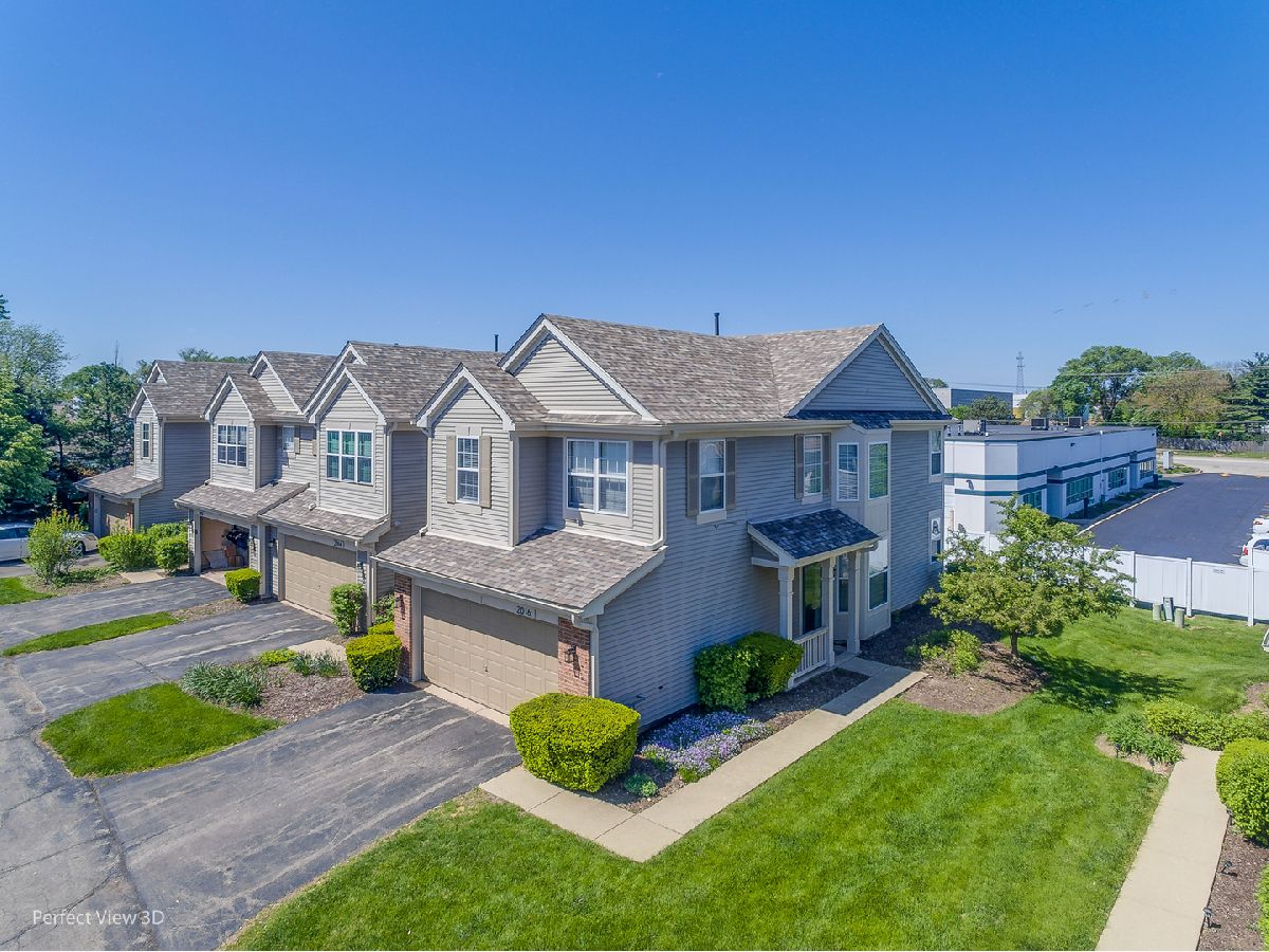 Townhomes & Condos Sold Westfield Pines Glendale Heights Illinois, 2016 Juniper