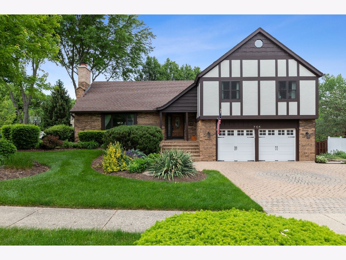 Homes Sold Westgate Antioch Illinois, 795 Valley View