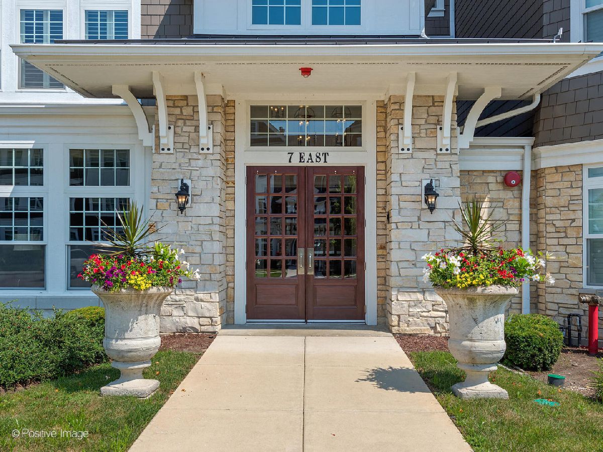 Hamptons Of Hinsdale Hinsdale IL, Condos & Townhomes For Sale & For