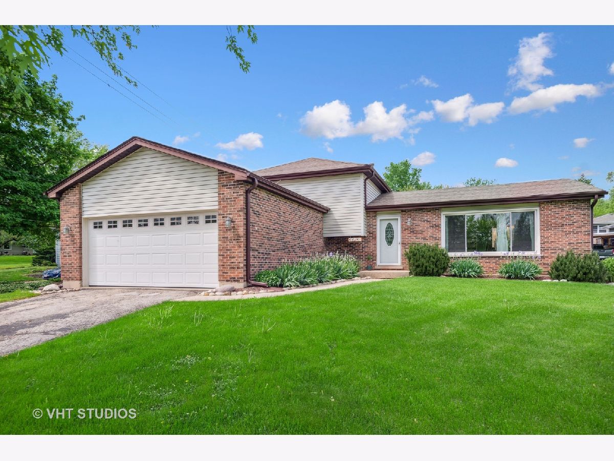 Homes Sold Highlake West Chicago Illinois, 28W630 High Lake