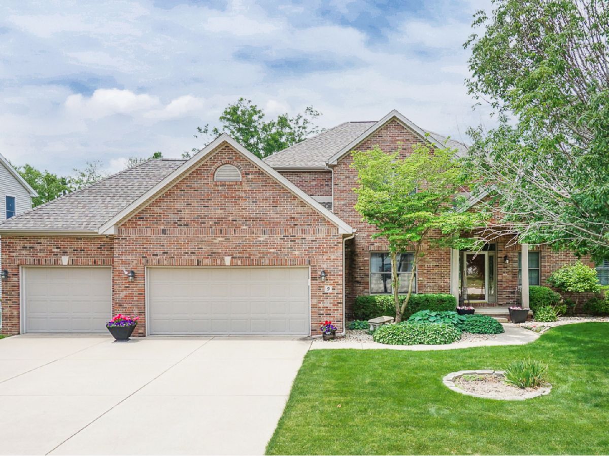 Homes Sold White Eagle Bloomington Illinois, 9 Brownstone