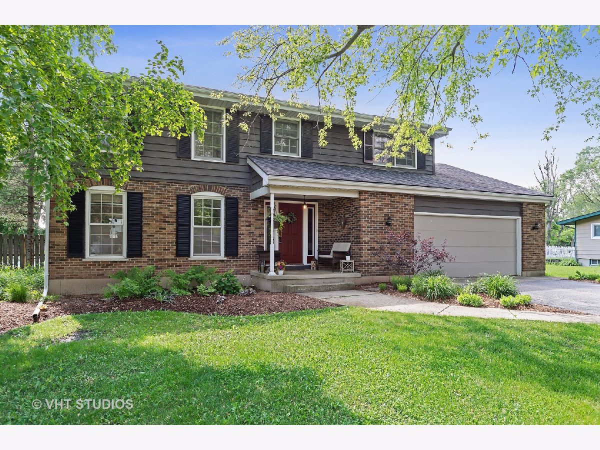 Homes Sold Walrose Manor Woodstock Illinois, 649 Sharon