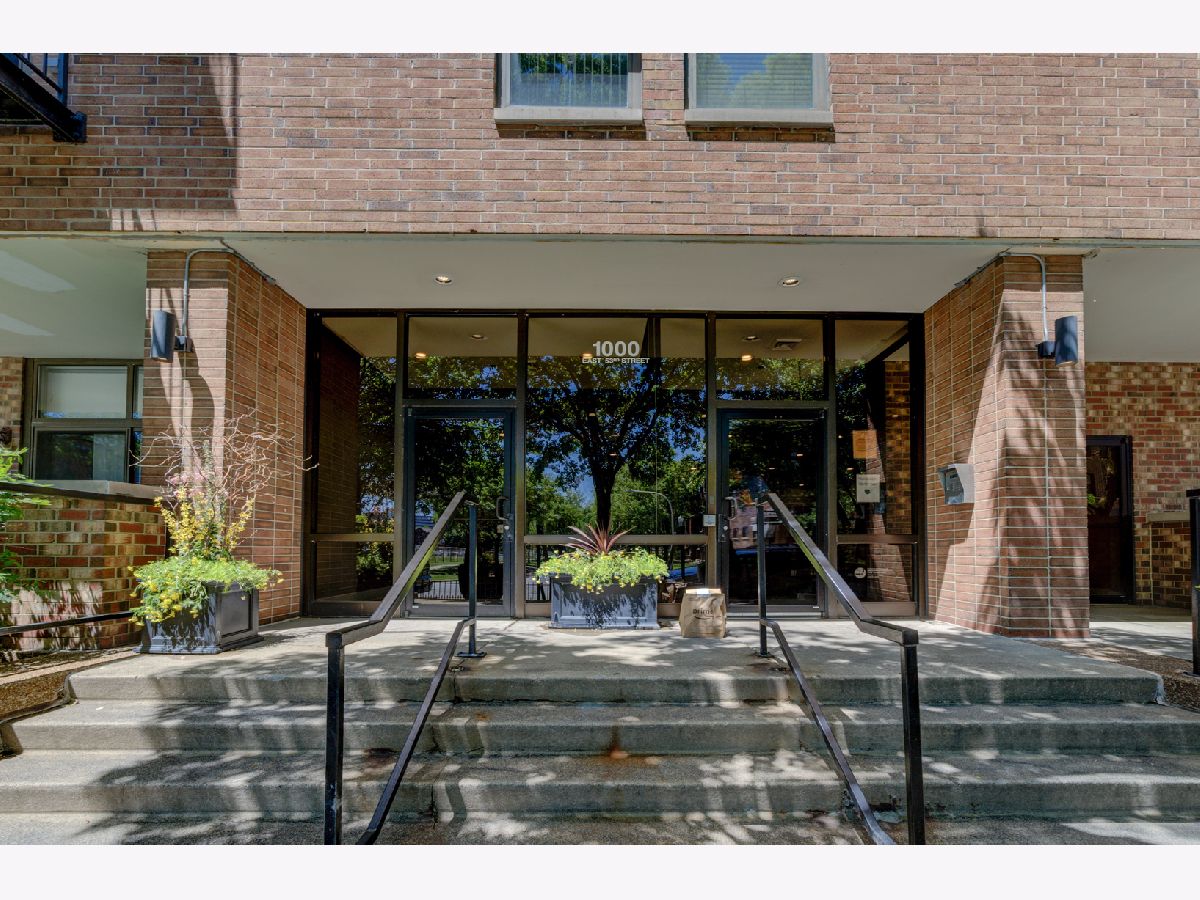 Condos & Townhomes & Homes Rented Renaissance Place Chicago Illinois, 1000 53rd