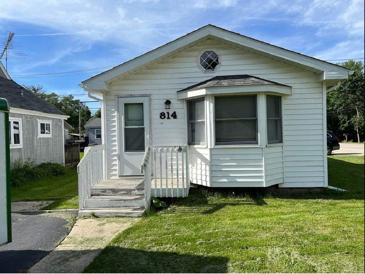 Homes Sold Lilymoore Mchenry Illinois, 814 West