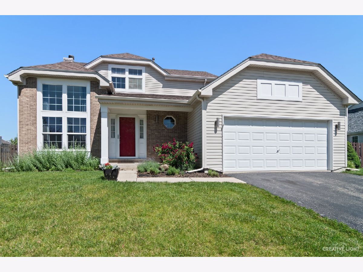 Homes Sold Highlands At Ogdenfalls Oswego Illinois, 400 Ogden Falls