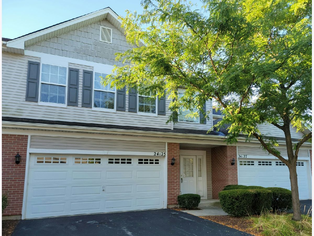 Townhomes & Condos Rented Walnut Creek Plainfield Illinois, 24125 Walnut