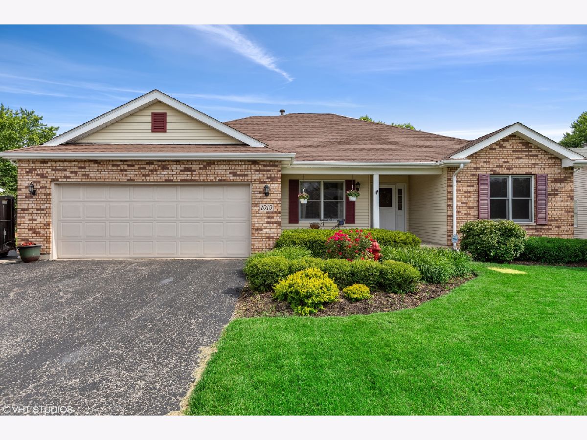 Homes Sold Autumn Ridge Woodstock Illinois, 1010 Winslow