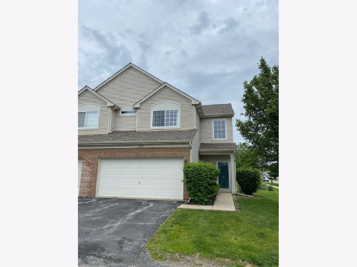 Rented Hainesville Illinois, 346 Tower