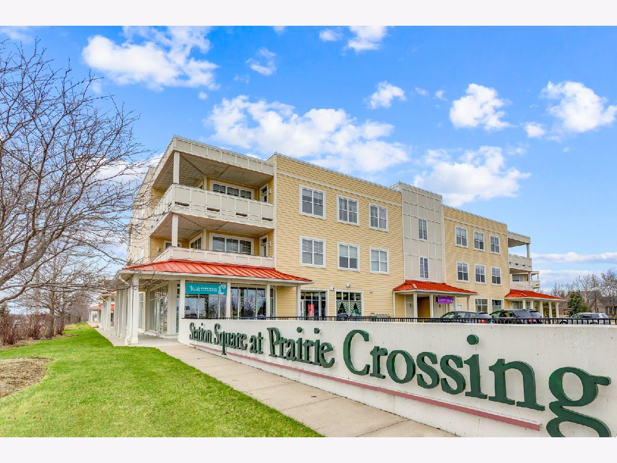 Condominiums Sold Station Square At Prairie Crossing Grayslake Illinois, 970 Harris