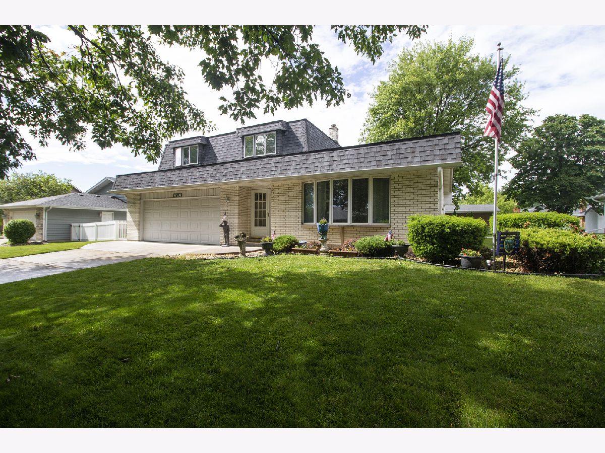 Homes Sold Meadow Ridge Peotone Illinois, 907 Lark