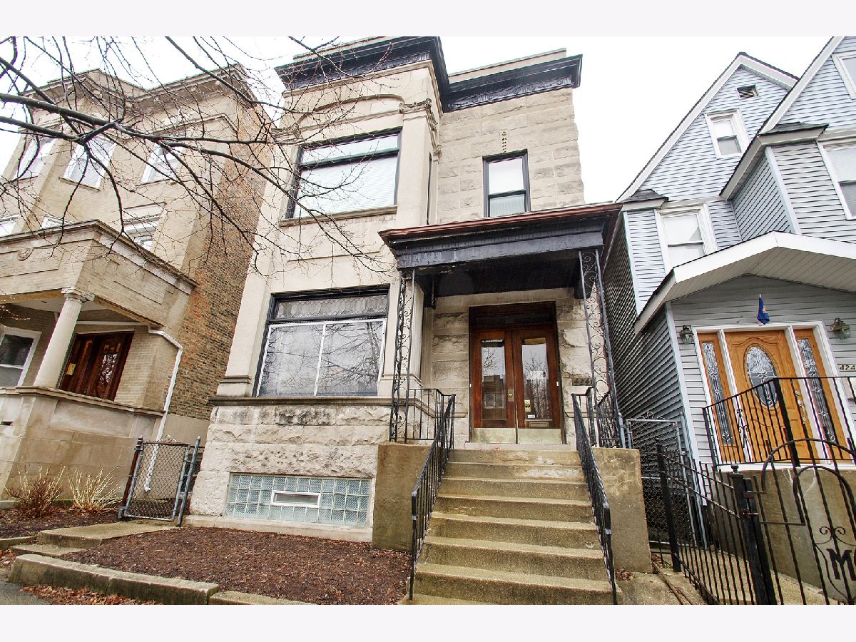 Homes & Condominiums Rented Graceland West Chicago Illinois, 4240 Ashland