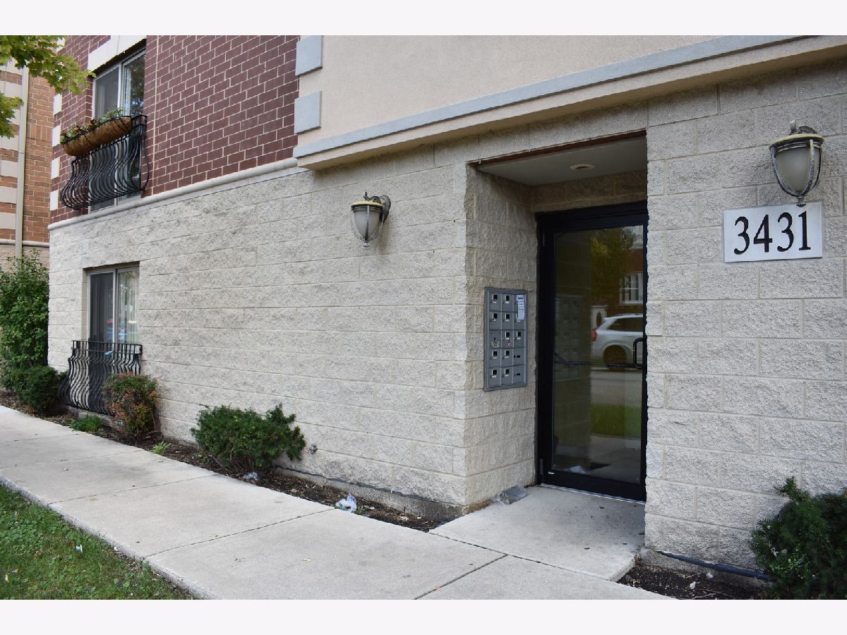 Condos & Townhomes Rented Ridgeland Crossing Berwyn Illinois, 3431 Ridgeland