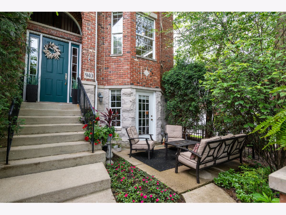 Townhomes Sold Vintage Club Naperville Illinois, 940 Shandrew
