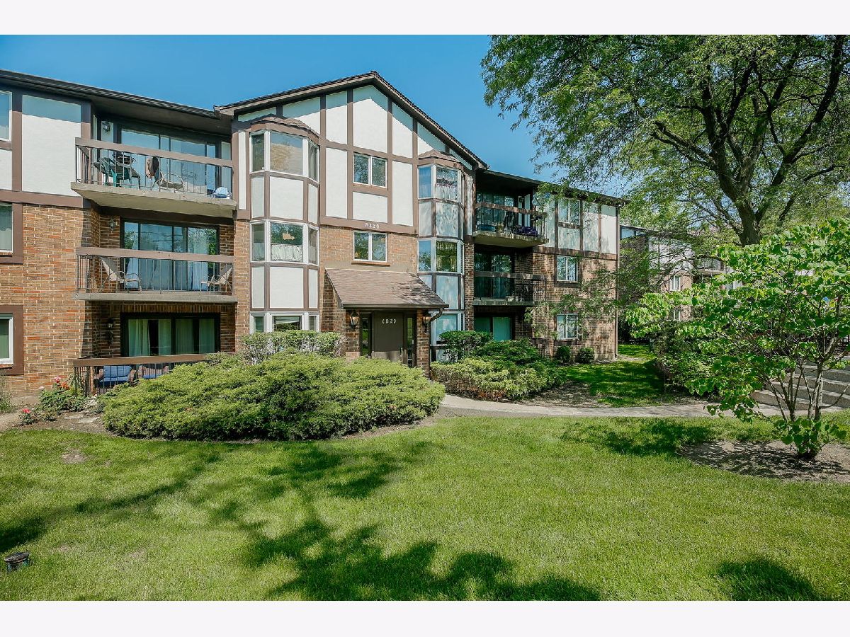 Condominiums Sold Indian Ridge Lakes Indian Head Park Illinois, 6820 Joliet