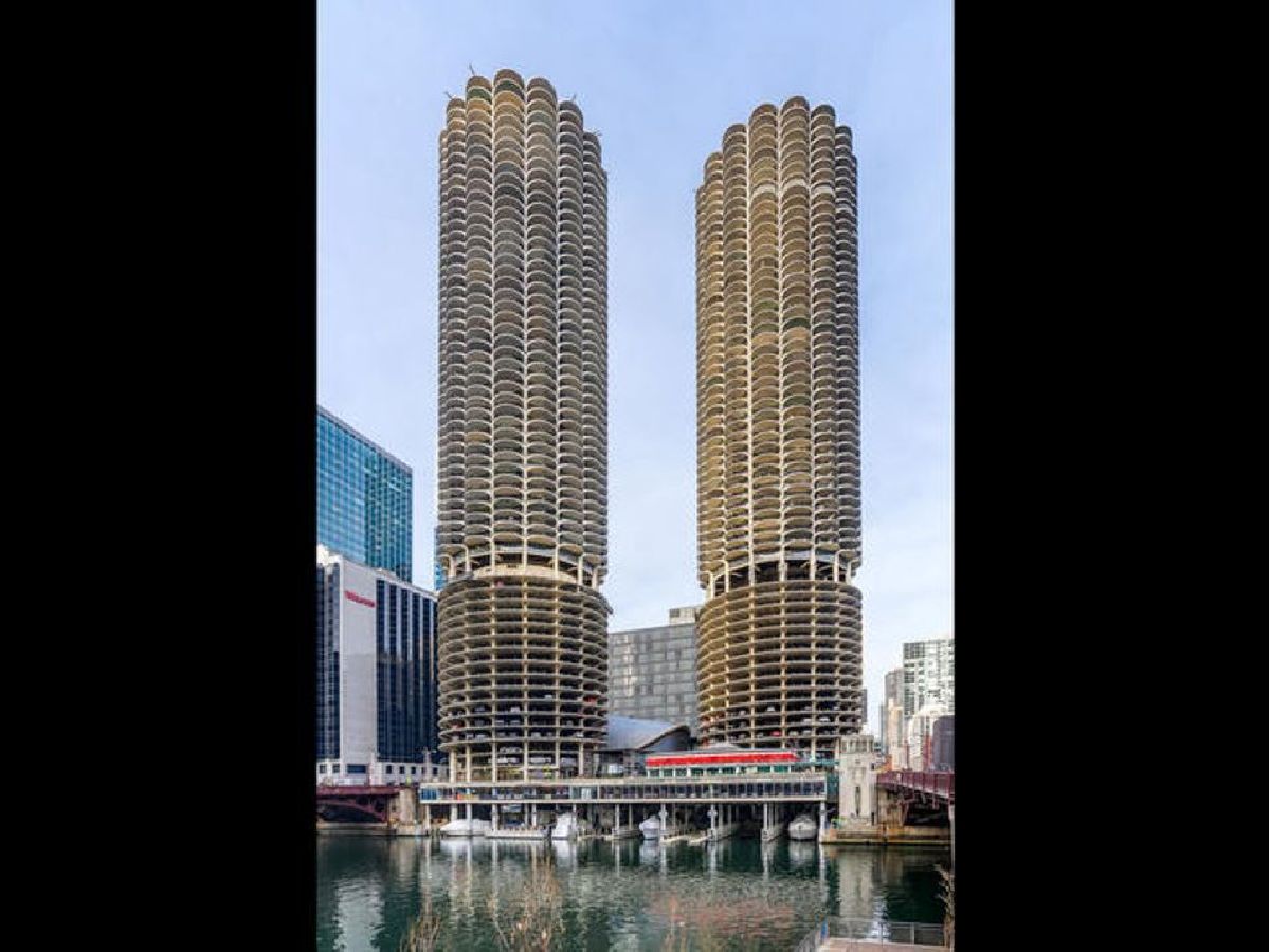 Condominiums Sold Marina City Chicago Illinois, 300 State