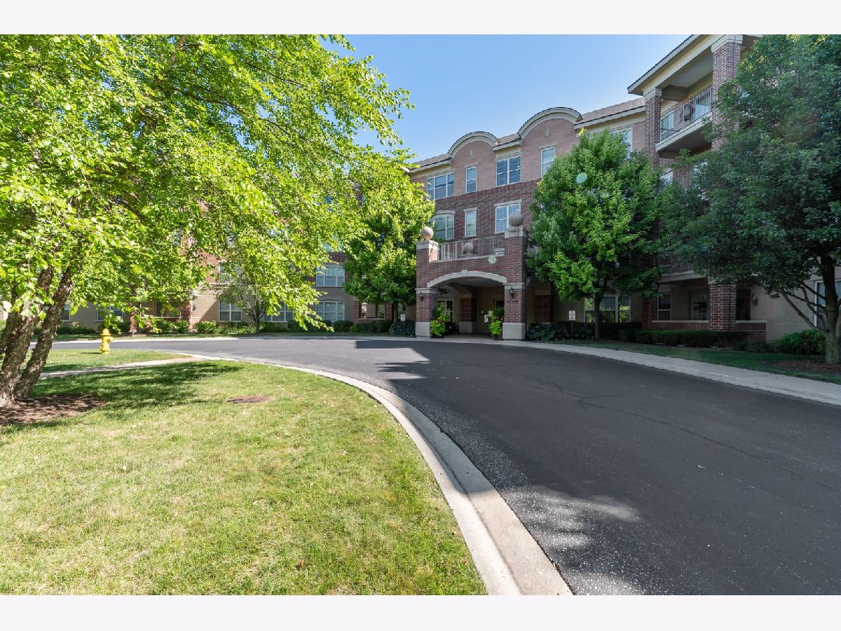 Homes & Condominiums Rented Haverford Glenview Illinois, 2700 Summit