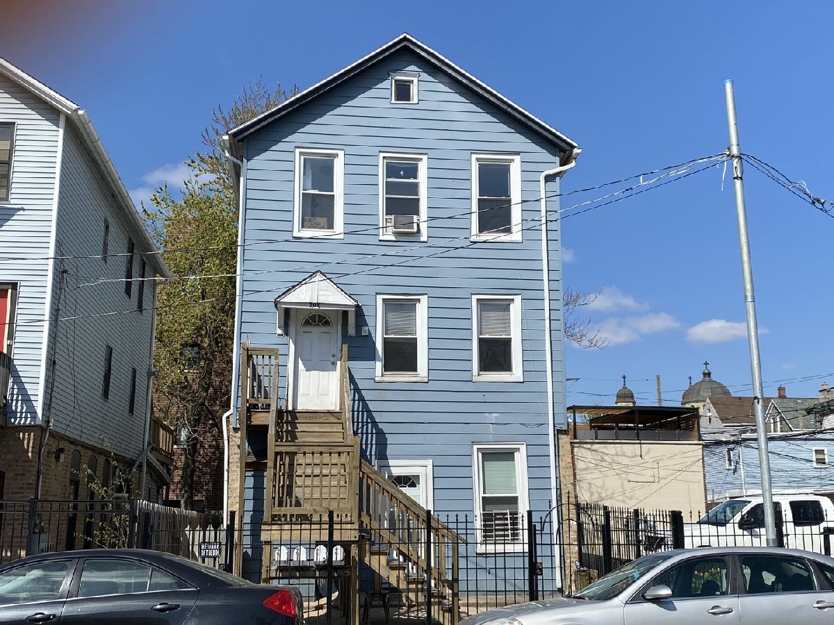 Condos & Townhomes Rented Noble Square Chicago Illinois, 706 Noble