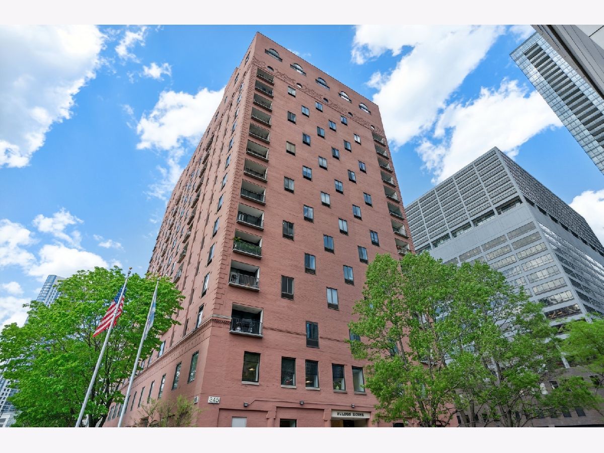 Condominiums Sold Fulton House Chicago Illinois, 345 Canal