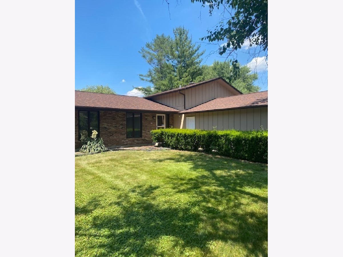 Condos & Townhomes & Homes Rented The Streams Wheaton Illinois, 2043 Creekside