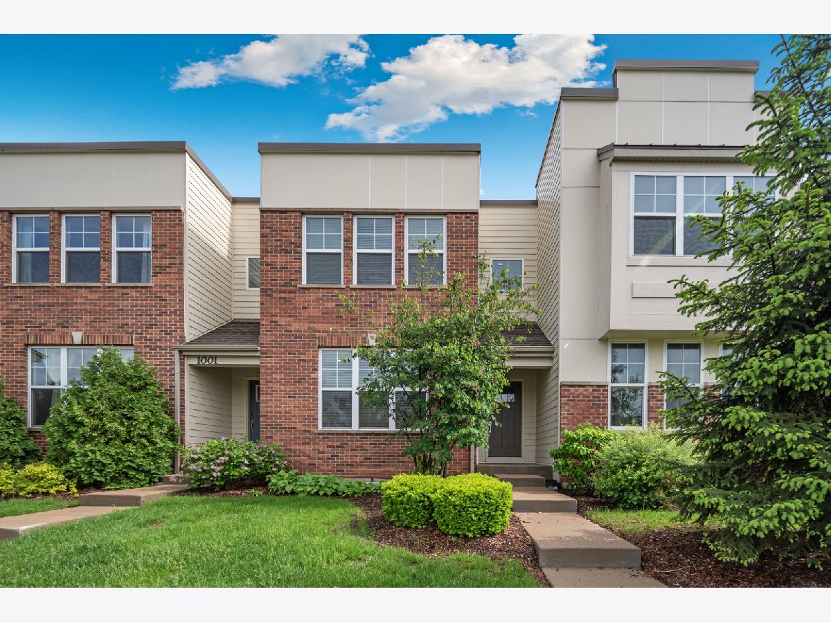 Townhomes Sold Union Square Aurora Illinois, 997 Times Square