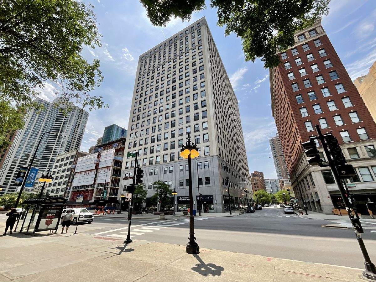 Condominiums Rented Michigan Avenue Lofts Chicago Illinois, 910 Michigan