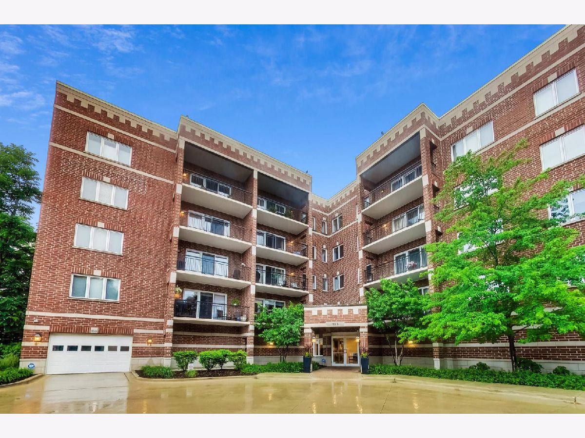 Condominiums Sold Waterford Place Wheaton Illinois, 455 Front