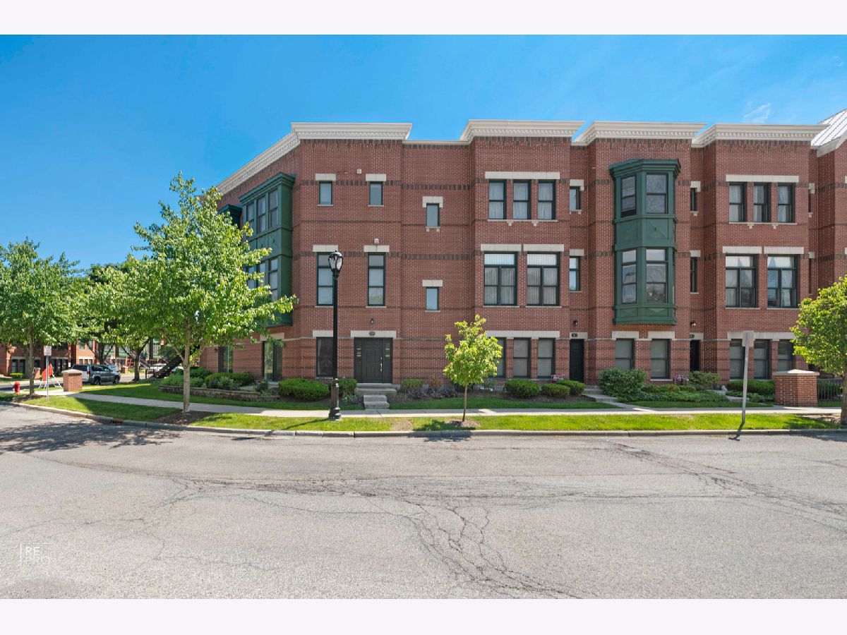 Townhomes Sold Palatine Station Palatine Illinois, 309 Wood