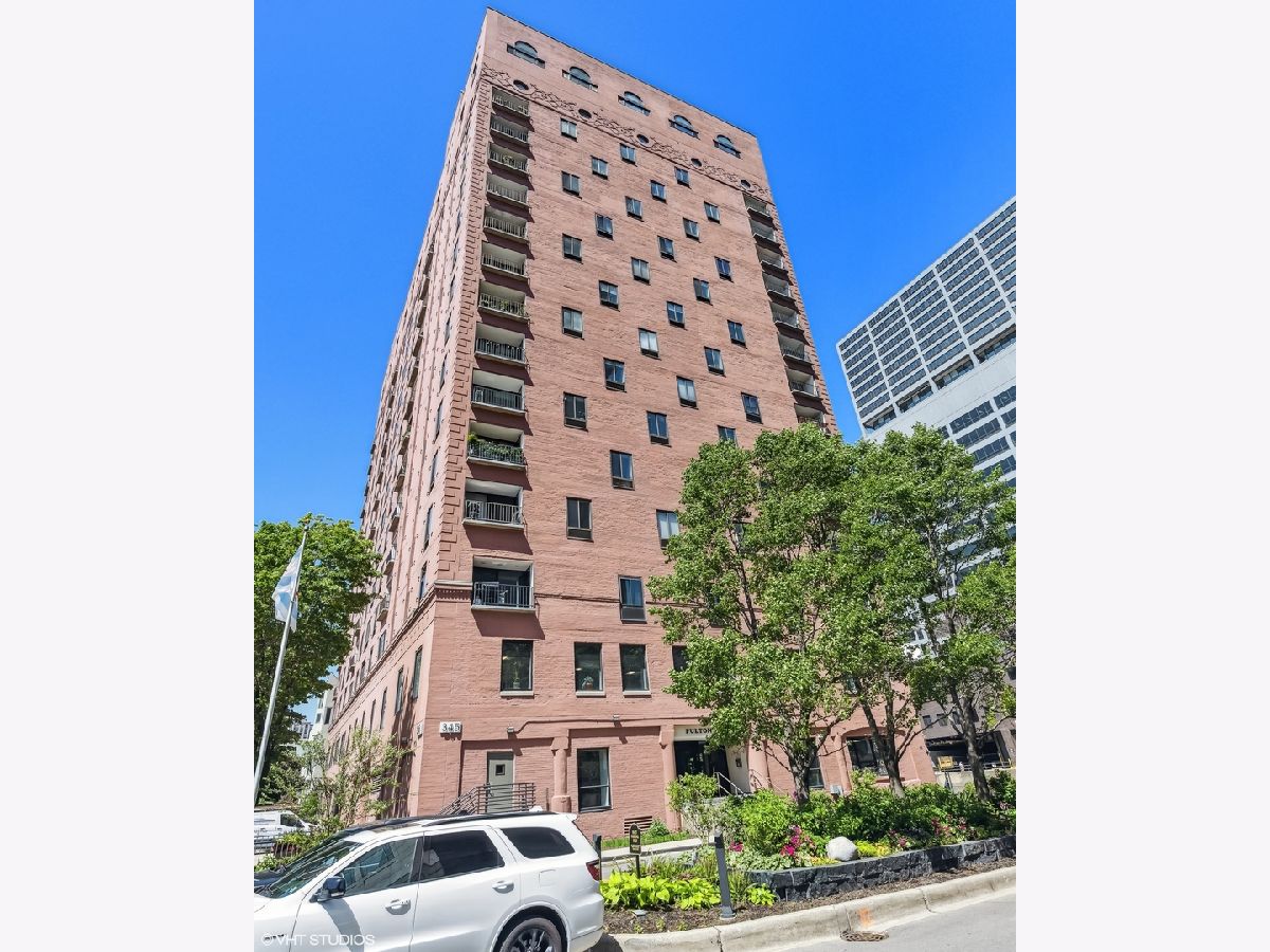 Condominiums Sold Fulton House Chicago Illinois, 345 Canal