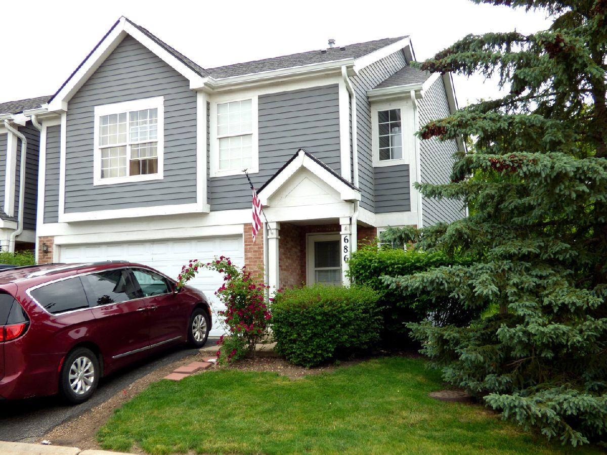 Townhomes & Condos Sold Whispering Oaks Palatine Illinois, 686 Whispering Oaks