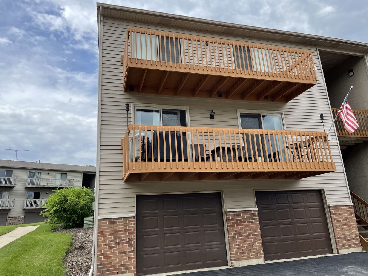 Condos & Townhomes & Homes Rented Woodridge South Elgin Illinois, 340 Woodridge