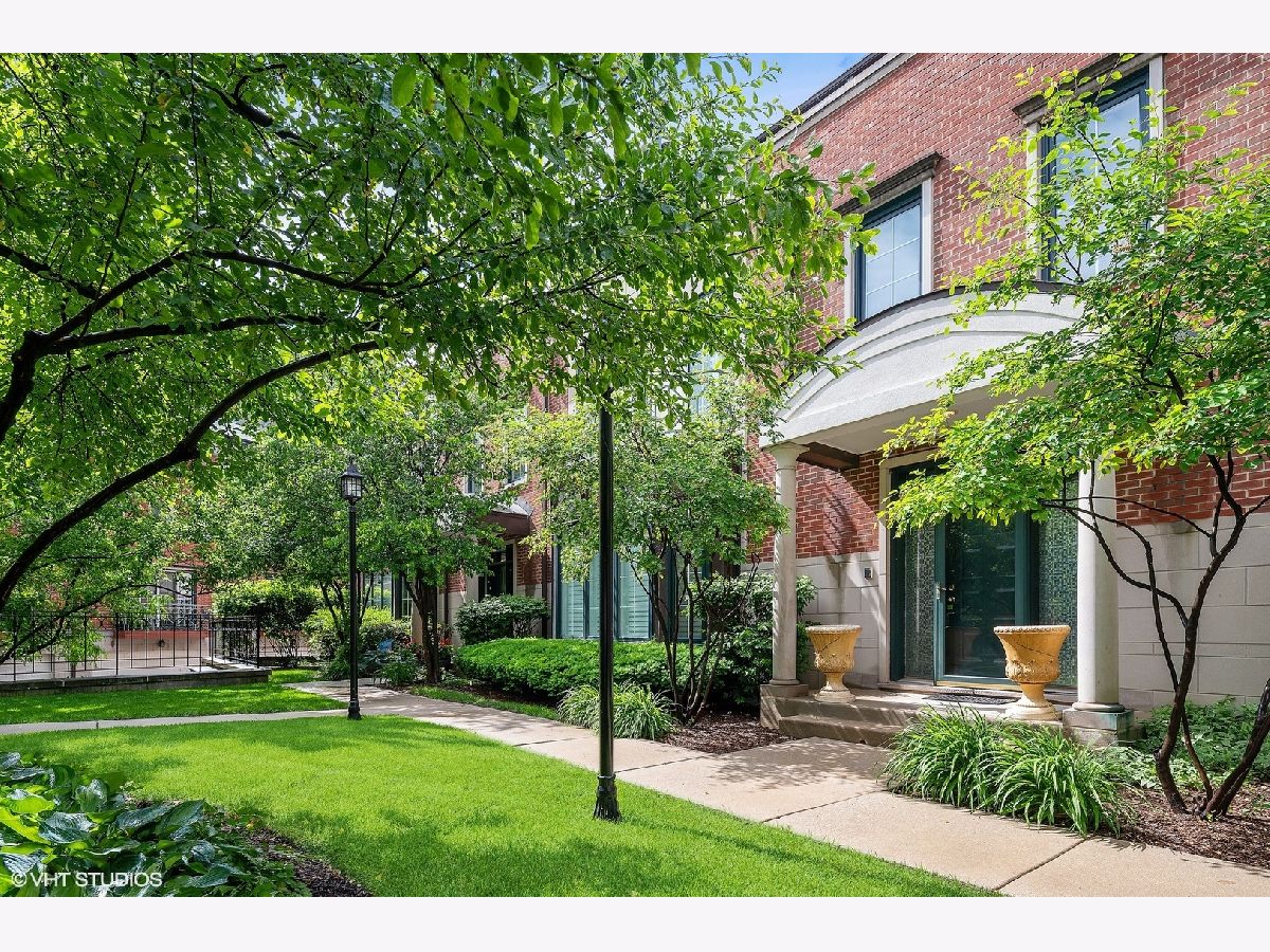 Townhomes Sold Central Park Townhomes Chicago Illinois, 1439 Prairie