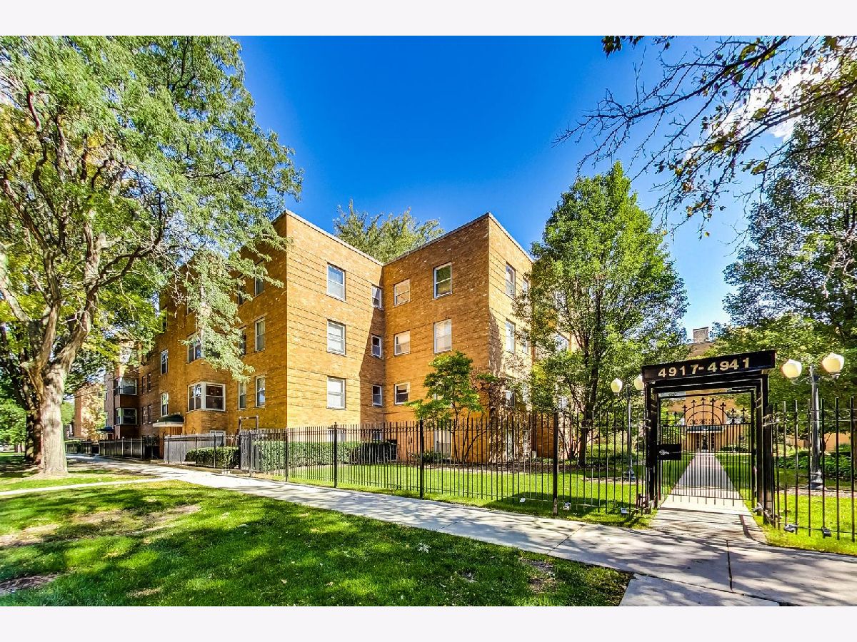 Condominiums Sold Wolcott Village Chicago Illinois, 4933 Wolcott