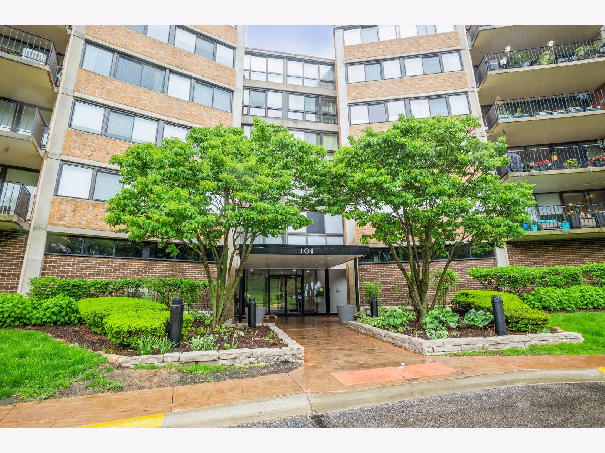 Condominiums Sold Bar Harbour Schaumburg Illinois, 101 Bar Harbour