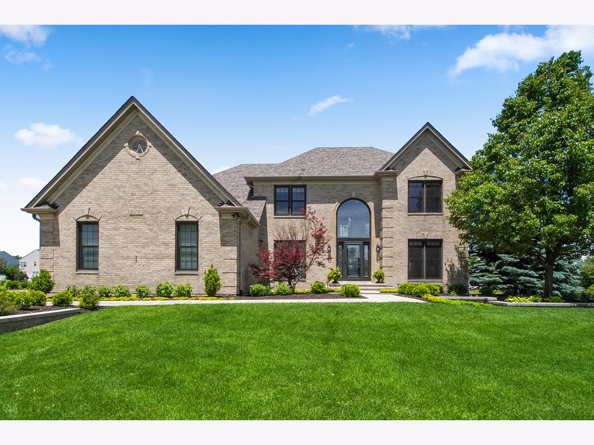 Homes Sold Saddlebrook Estates Shorewood Illinois, 25710 Equestrian