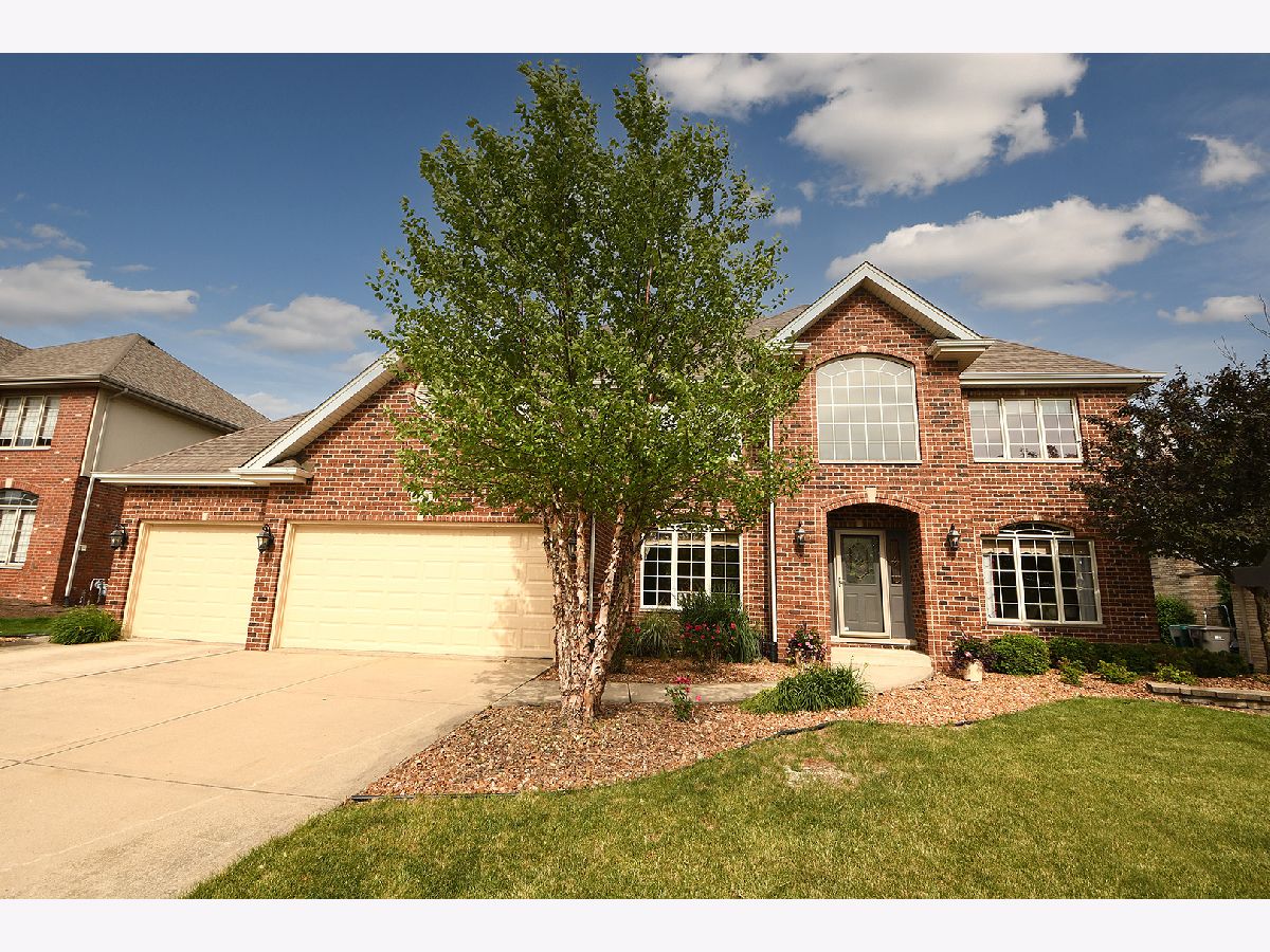 Homes & Townhomes Sold Mission Hills Orland Park Illinois, 17617 Capistrano