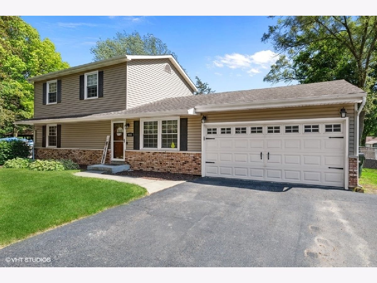 Homes Sold Westmoor Gardens Crystal Lake Illinois, 9403 Ballard