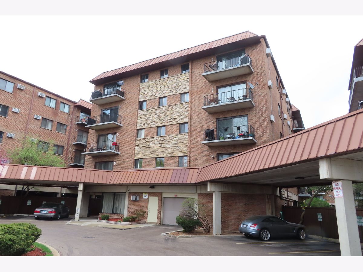 Condominiums & Homes Rented Oakfield West Chicago Illinois, 2325 Neva