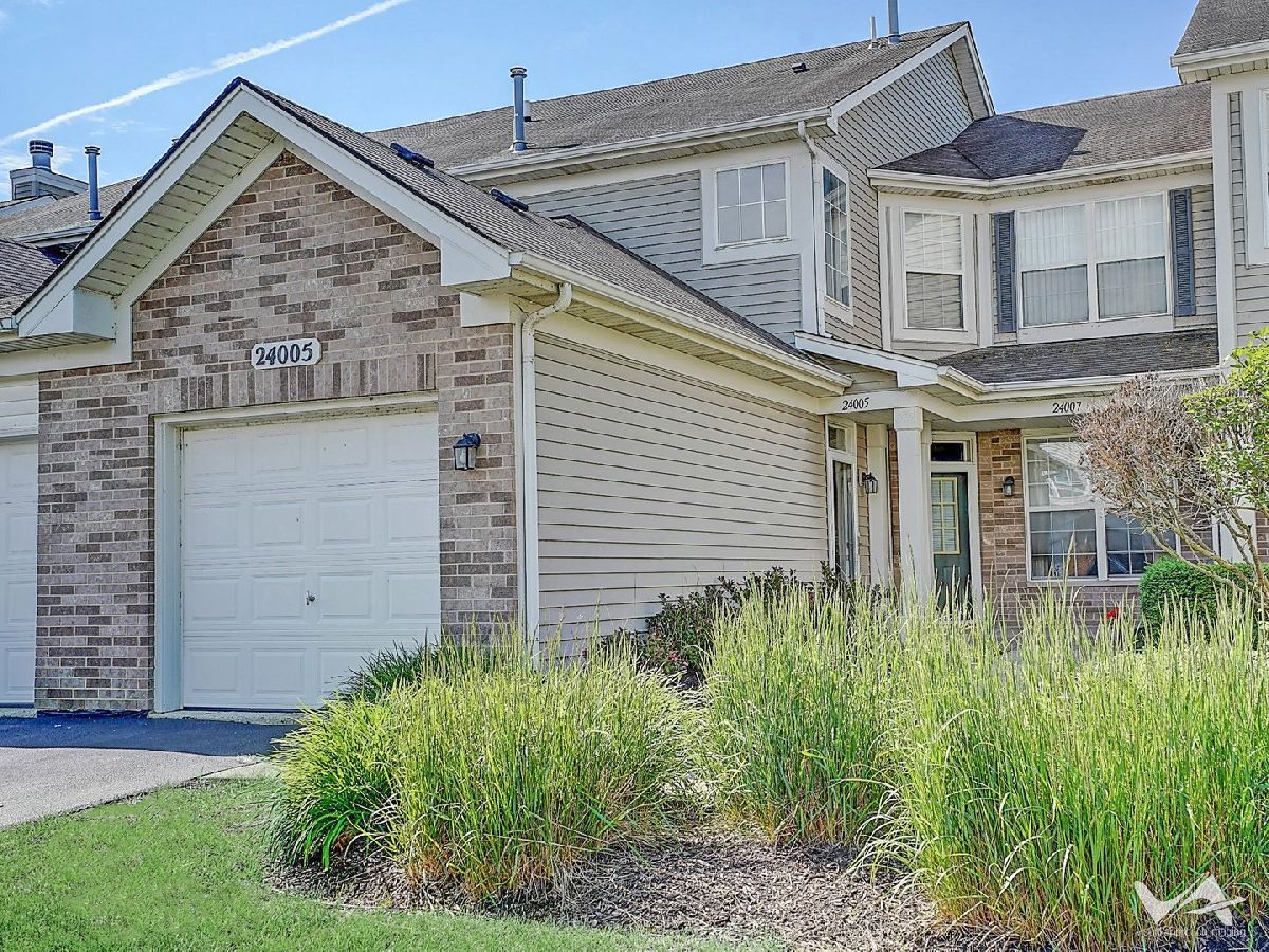 Townhomes Sold Villages At Heritage Meadows Plainfield Illinois, 24005 Pear Tree