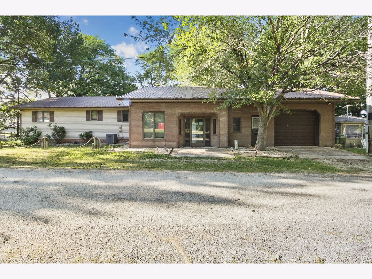  Sold Neoga Illinois, 15 Prahls