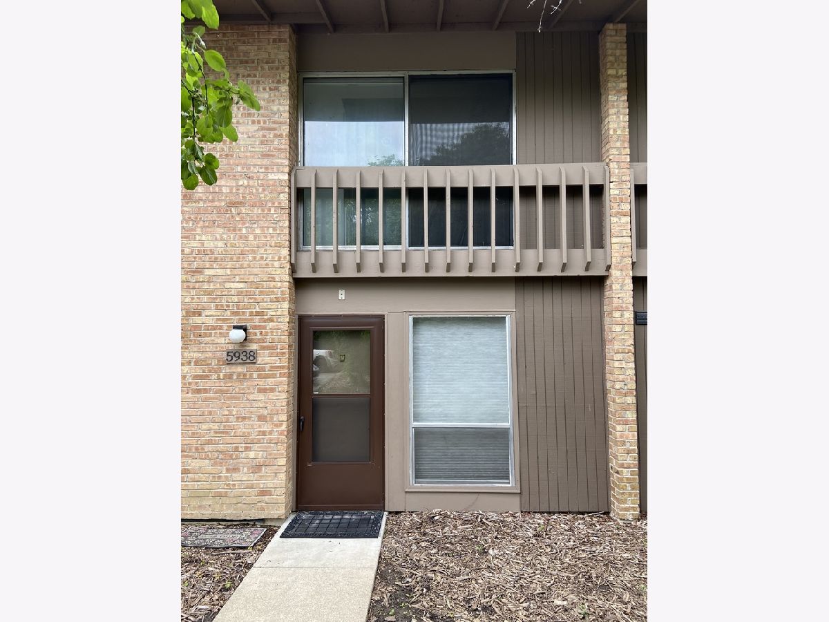 Condominiums Sold Four Lakes Village Lisle Illinois, 5938 Meadow