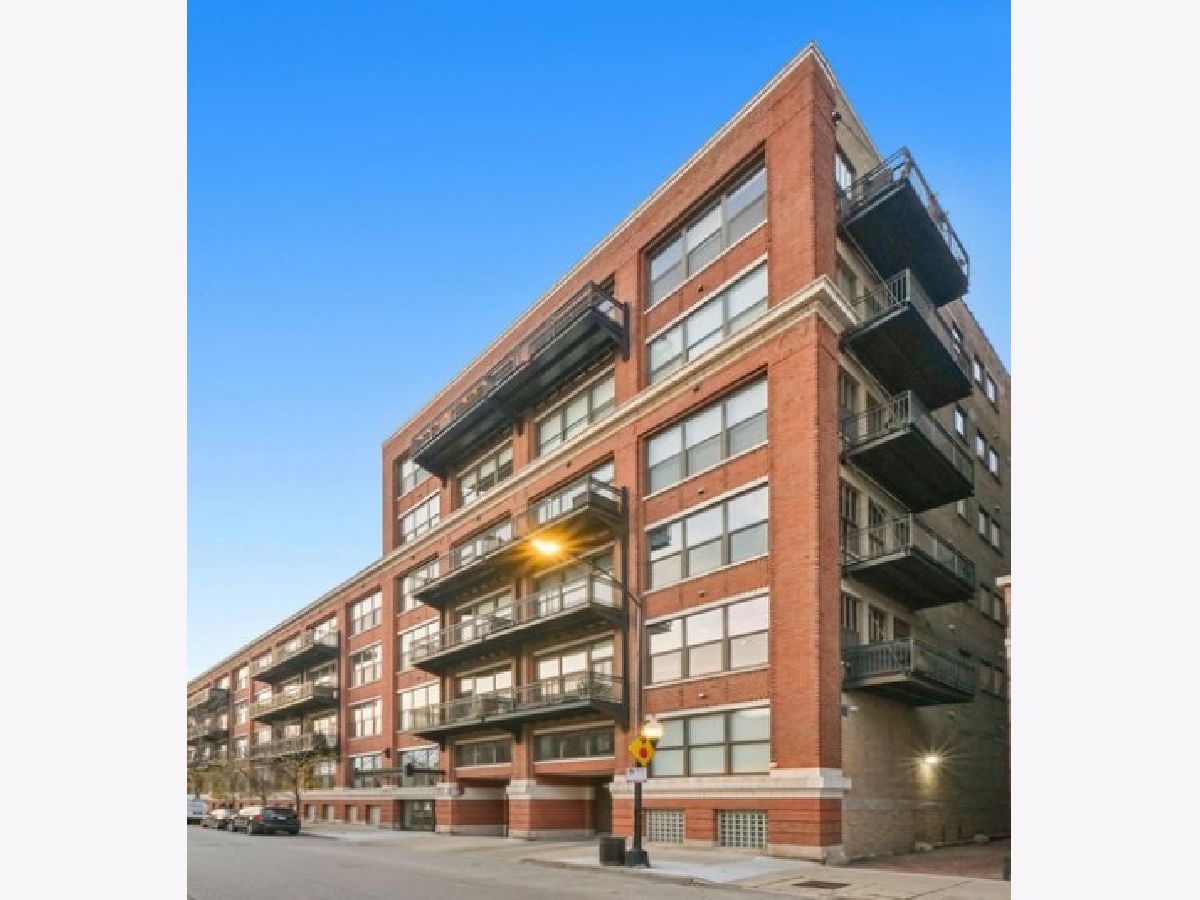 Condominiums Sold Number 10 Lofts Chicago Illinois, 1040 Adams