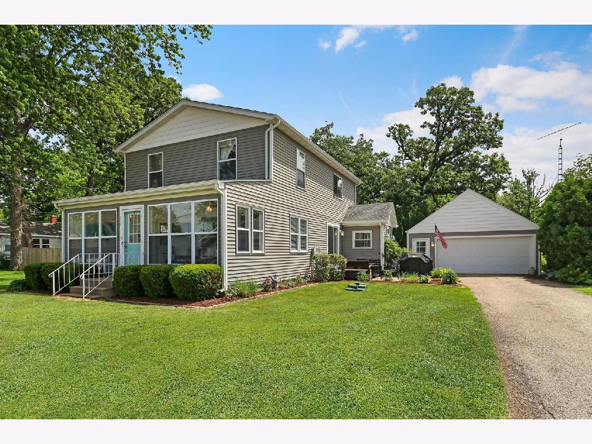Homes Sold Fair Oaks Mchenry Illinois, 218 Emerald