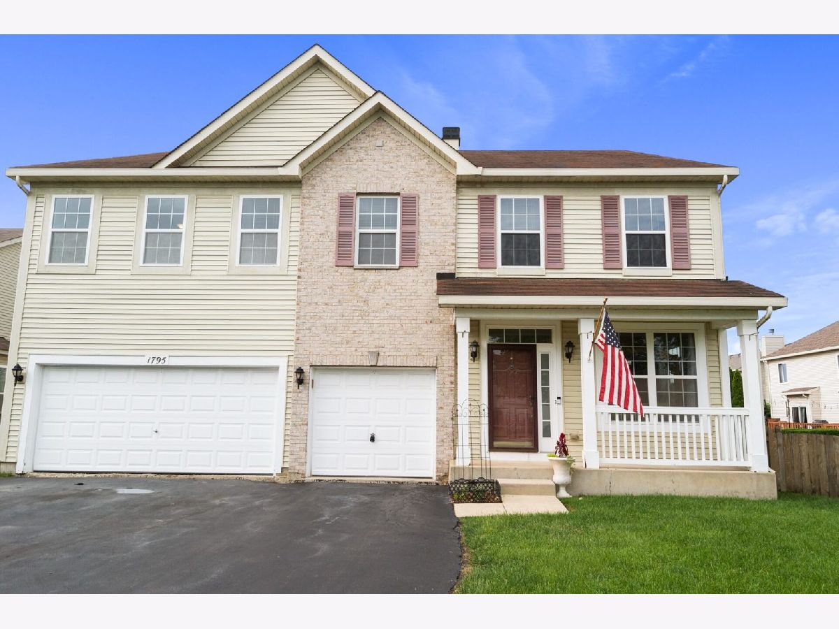 Homes Sold Lakewood Mills Bartlett Illinois, 1795 Dyer