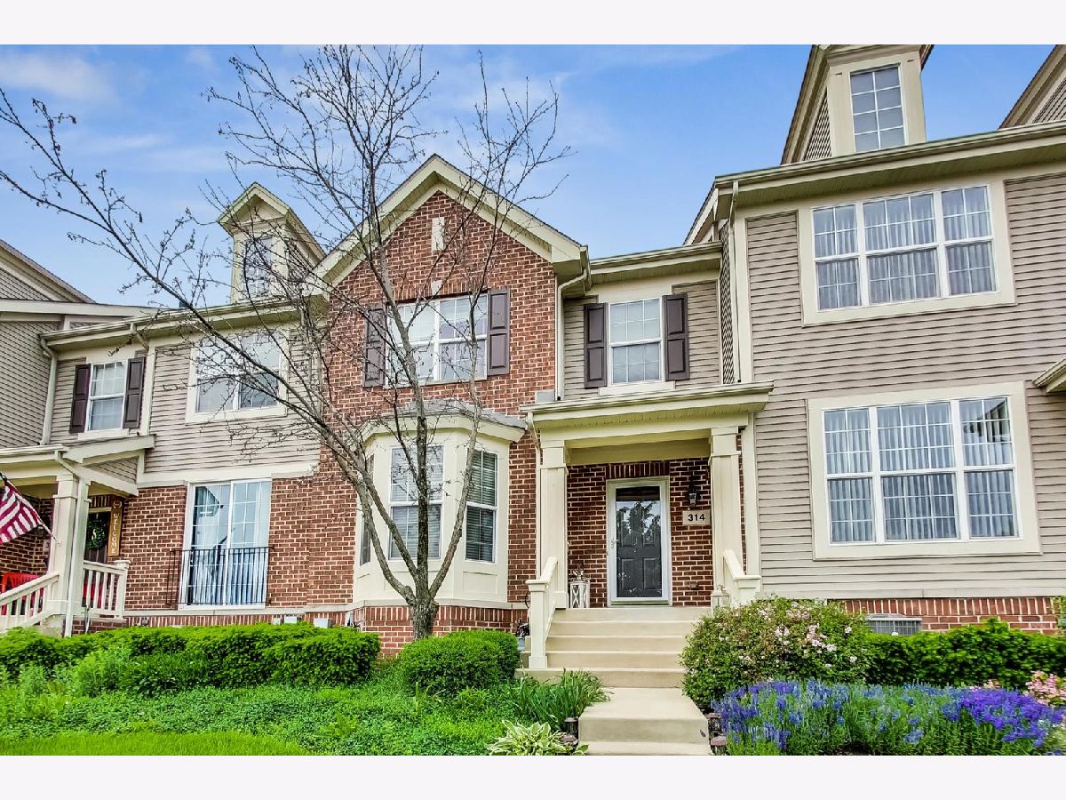 Townhomes Sold Asbury Place Bartlett Illinois, 314 Prospect