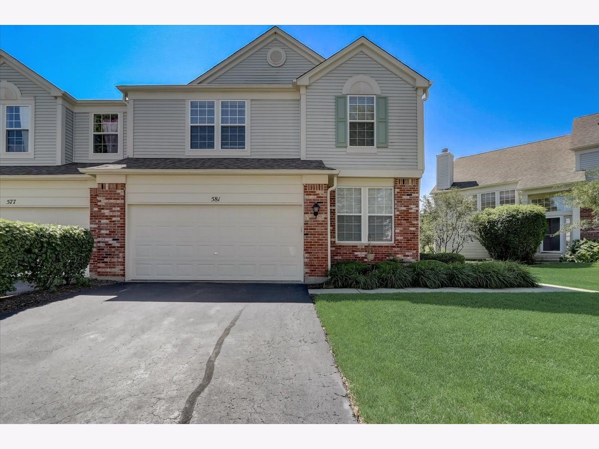 Townhomes Sold Creekside Meadows Algonquin Illinois, 581 Woods Creek