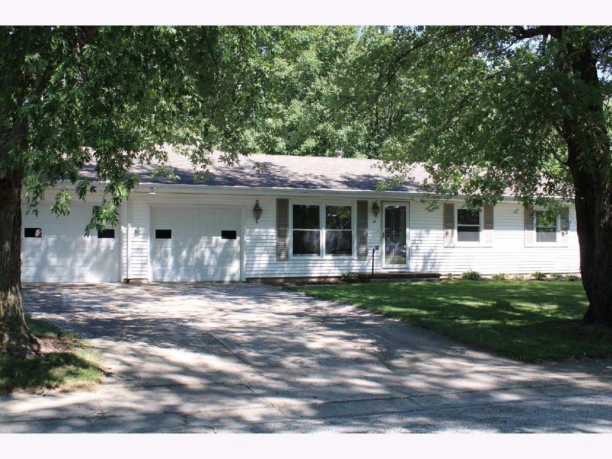 Homes & Condos & Townhomes Sold Hillcrest Clinton Illinois, 58 Holiday