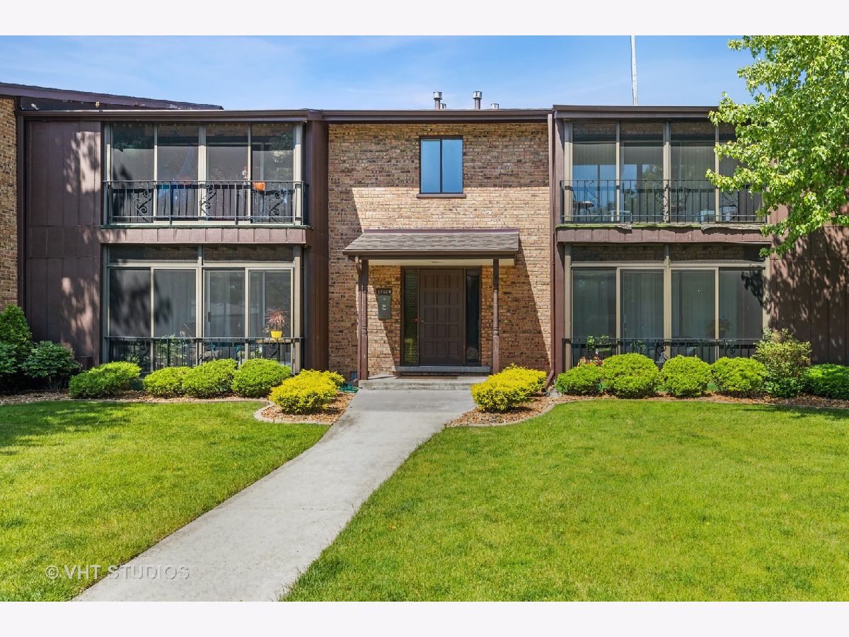 Homes & Condominiums Sold Barretts Brothers Tinley Park Illinois, 17630 71st