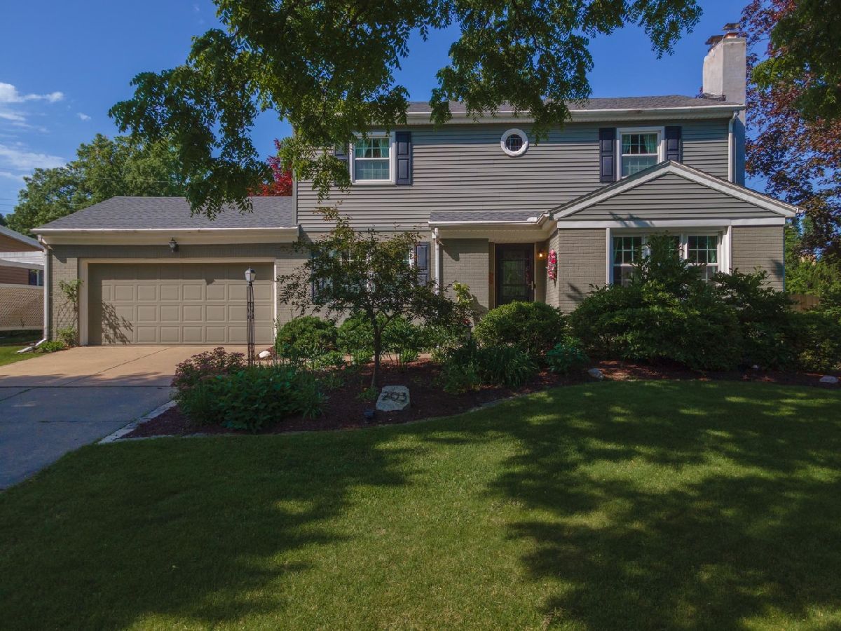 Homes & Condos & Townhomes Sold Fleetwood Bloomington Illinois, 203 Orleans