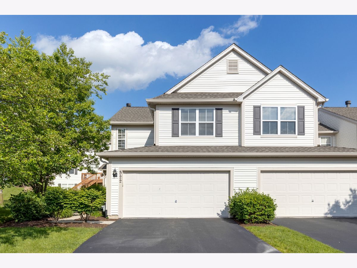 Townhomes & Condos & Homes Rented Harvest Hills St Charles Illinois, 522 Heritage